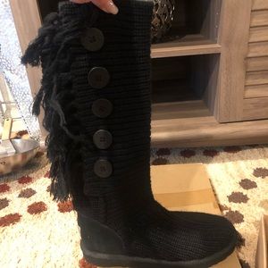 Ugg Australia Cardy Fringe Black Knit Sweater Five Button Tall Boots Sz 9